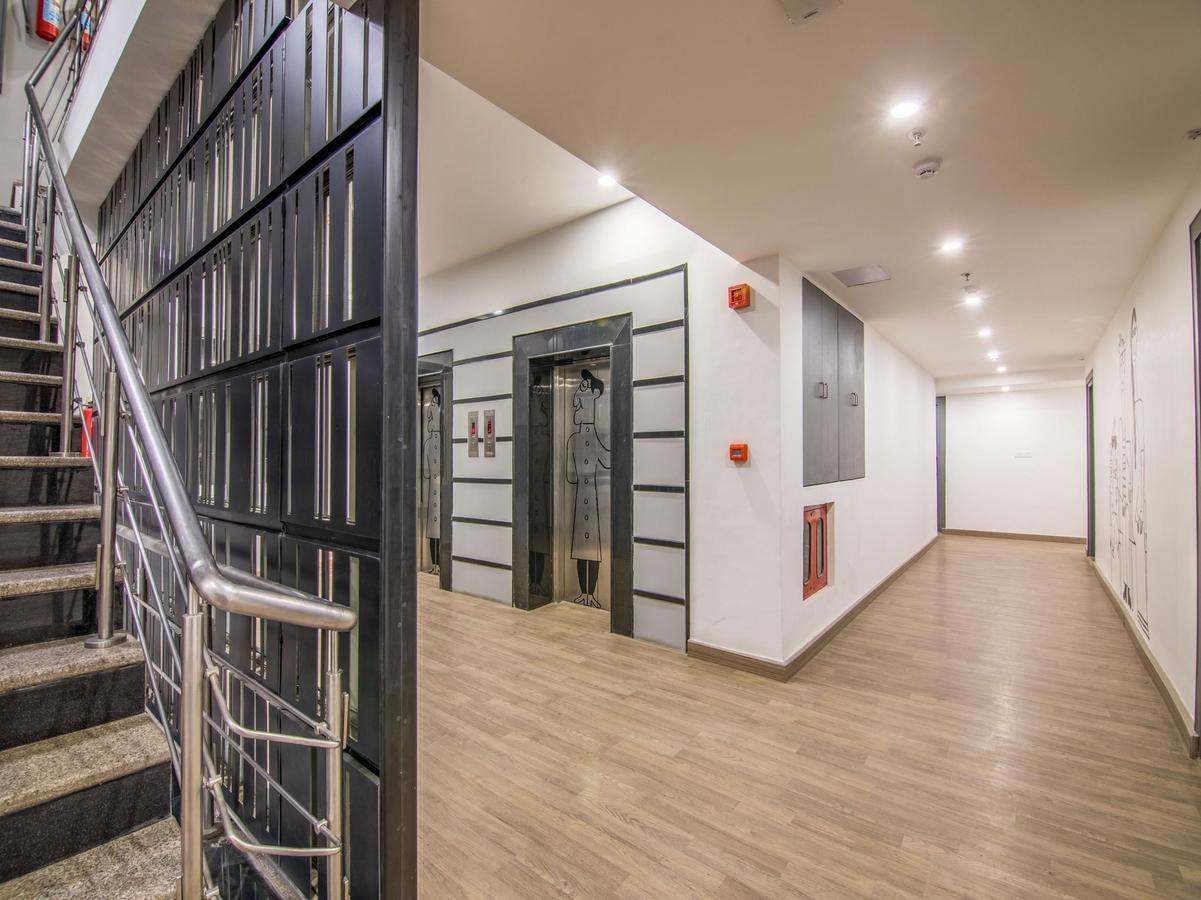 Oyo Townhouse 028 Corporate Suite نويدا المظهر الخارجي الصورة