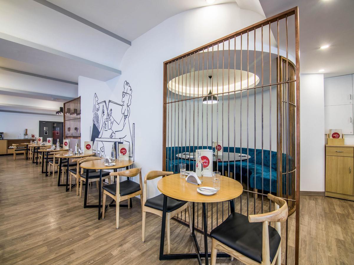 Oyo Townhouse 028 Corporate Suite نويدا المظهر الخارجي الصورة