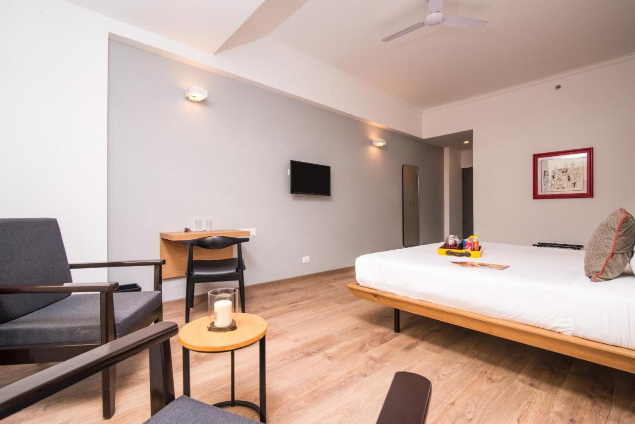 Oyo Townhouse 028 Corporate Suite نويدا المظهر الخارجي الصورة