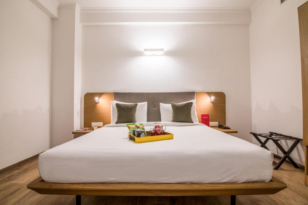 Oyo Townhouse 028 Corporate Suite نويدا المظهر الخارجي الصورة