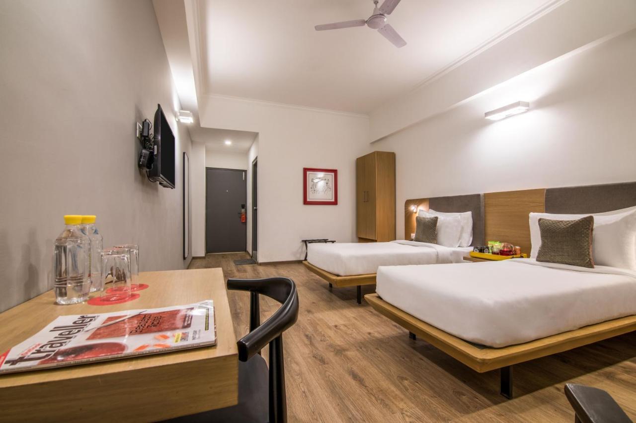 Oyo Townhouse 028 Corporate Suite نويدا المظهر الخارجي الصورة