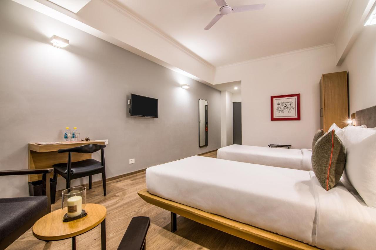 Oyo Townhouse 028 Corporate Suite نويدا المظهر الخارجي الصورة