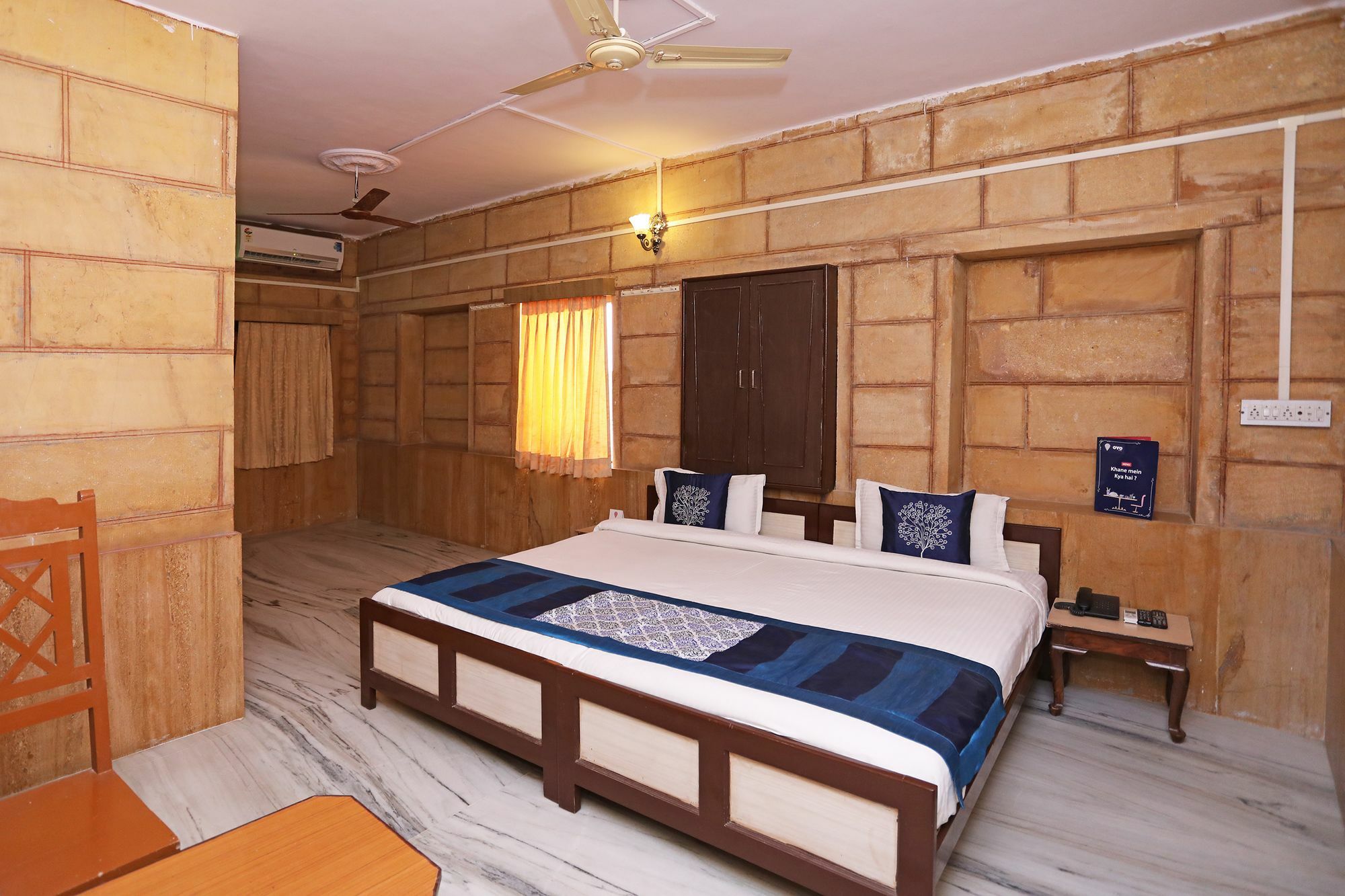 Oyo Townhouse 028 Corporate Suite نويدا المظهر الخارجي الصورة