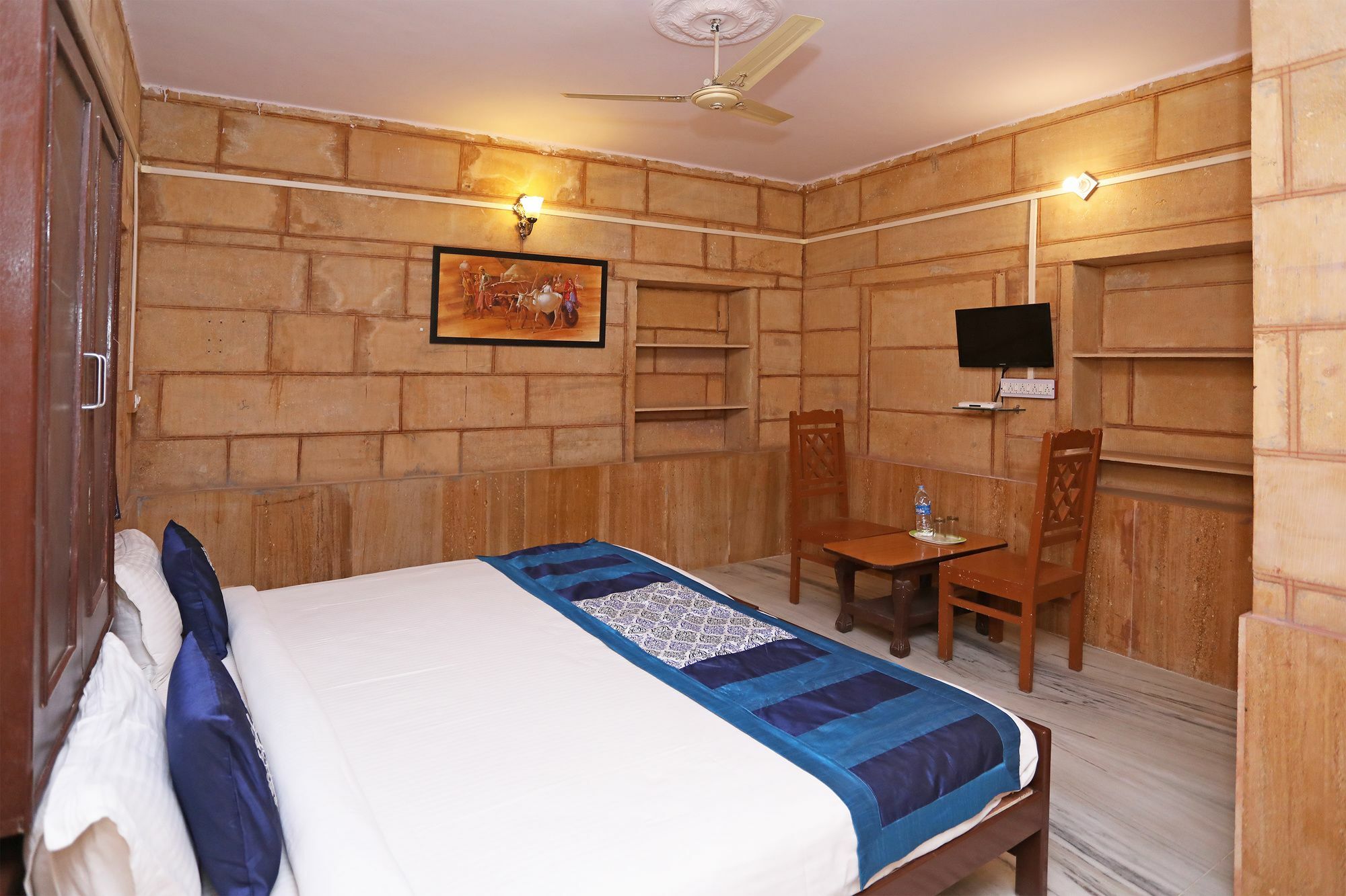 Oyo Townhouse 028 Corporate Suite نويدا المظهر الخارجي الصورة