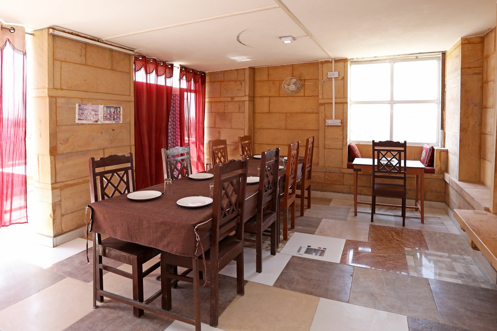 Oyo Townhouse 028 Corporate Suite نويدا المظهر الخارجي الصورة