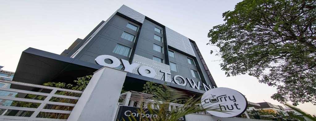 Oyo Townhouse 028 Corporate Suite نويدا المظهر الخارجي الصورة