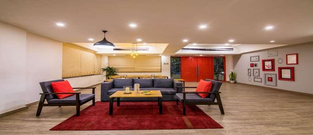 Oyo Townhouse 028 Corporate Suite نويدا المرافق الصورة