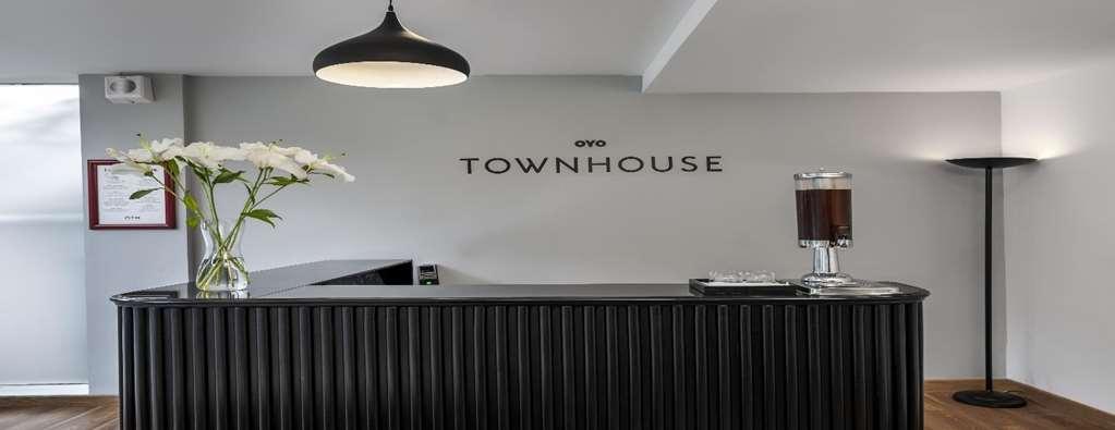 Oyo Townhouse 028 Corporate Suite نويدا المظهر الداخلي الصورة